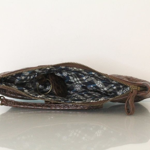 Clutch - Picture 5 of 6